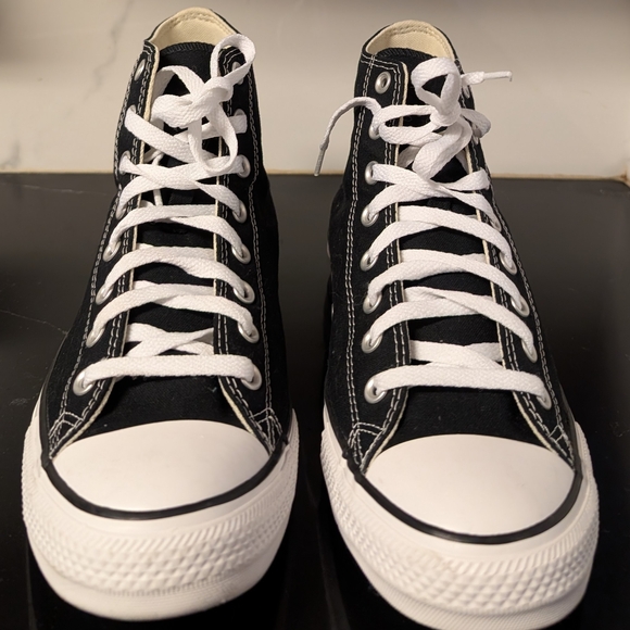 Chuck Taylor Hi Top Casual Sneakers Size M 10.5 W 12.5 MSRP $75 - Picture 4 of 10